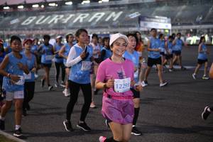 BIB: 173, 12293
                            <button type="button" onclick="openModal(10862773)" class="btn btn-primary btn-sm float-right btn-popup" data-toggle="modal" data-target=".modal-high-quality">
                        <i class="fas fa-shopping-cart"></i> Add to Cart
                    </button>
                                            <button type="button" onclick="isThisMe(10862773, true)" class="btn btn-success btn-sm float-right btn-popup btn-isme hidden" data-toggle="tooltip" data-placement="bottom" title="นี่คือรูปของคุณใช่ไหม คลิกที่นี่เพื่อเอาเข้าอัลบั้ม">
                        <i class="fas fa-plus"></i> Add to album
                    </button>
                    <button type="button" onclick="isThisMe(10862773, false)" class="btn btn-warning btn-sm float-right btn-popup btn-isnotme hidden">
                        <i class="fas fa-ban"></i> Remove from album
                    </button>